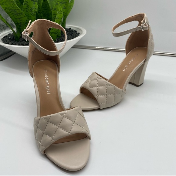 MADDEN GIRL
Blend-Q Quilted Two-Piece Block-Heel Sandals in faux leather 7.5 - Picture 7 of 8
